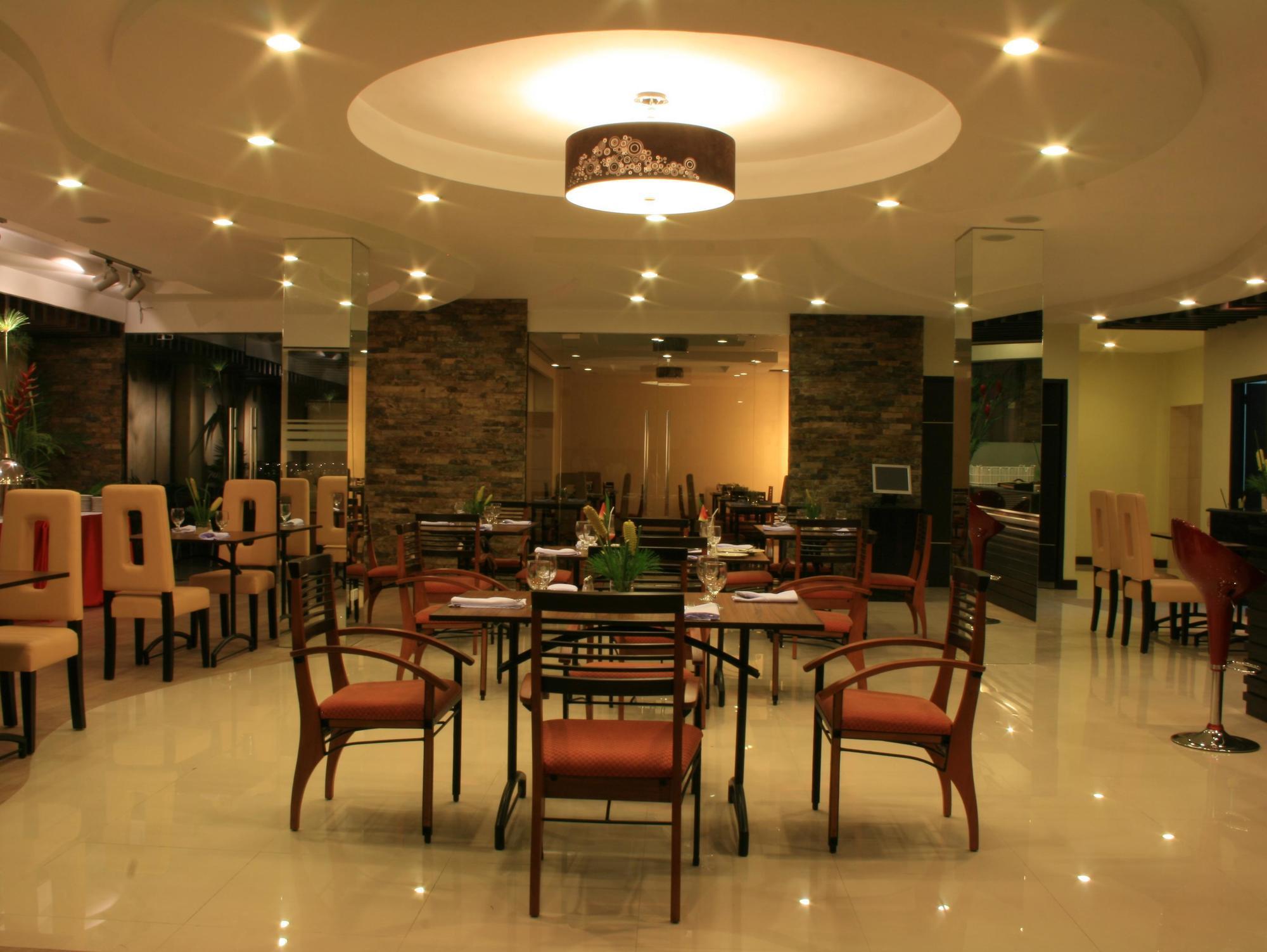O Hotel Bacolod Extérieur photo