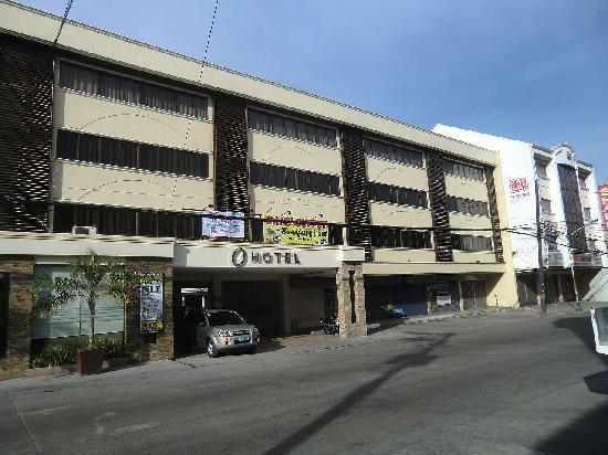 O Hotel Bacolod Extérieur photo