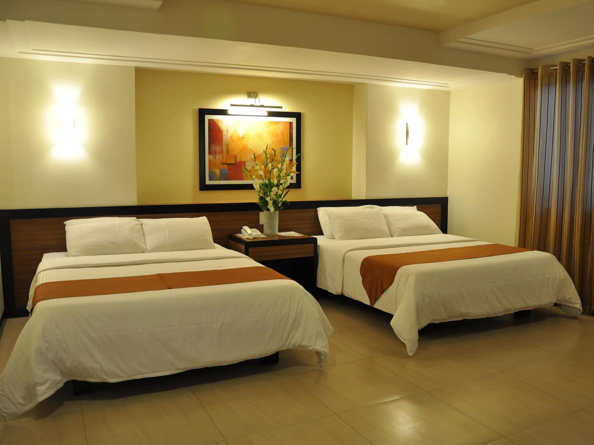 O Hotel Bacolod Extérieur photo